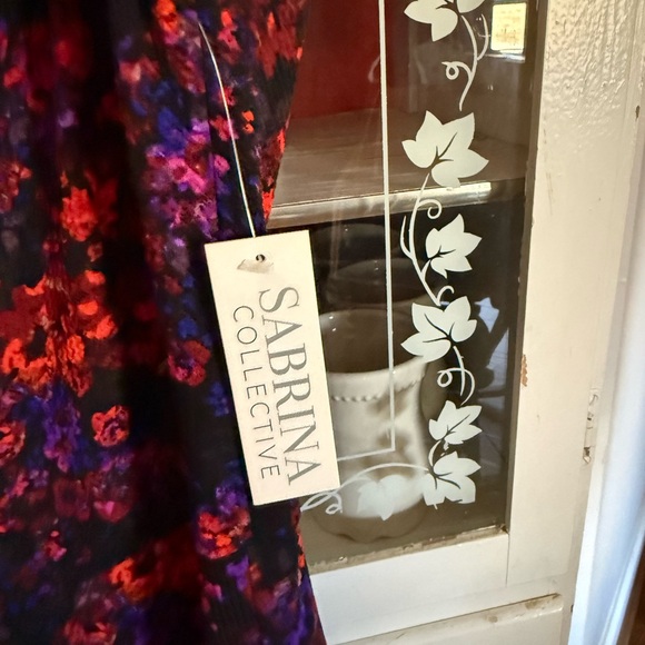 Sabrina Collective Vibrant Floral Party Dress - Picture 4 of 4